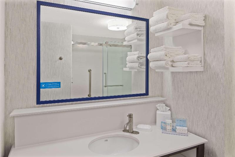 Hampton Inn Lagrange near Callaway Gardens - photo 58