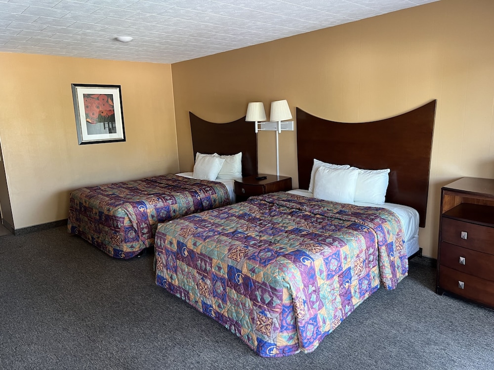 All Star Inn & Suites - photo 175