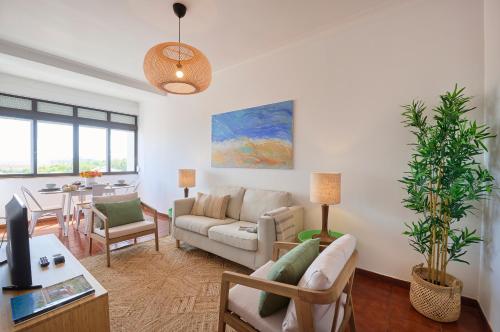 Ocean Balcony 10m Walk to Beach by TimeCooler — 4-Star Luxury Hotel in Setubal, Portugal