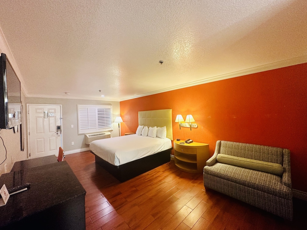 Casa Blanca Hotel and Suites Orange - photo 20