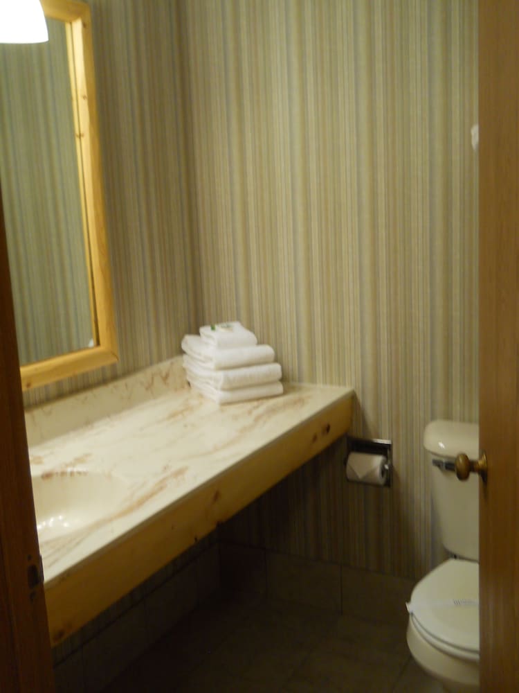 Lakewoods Resort & Lodge - photo 21