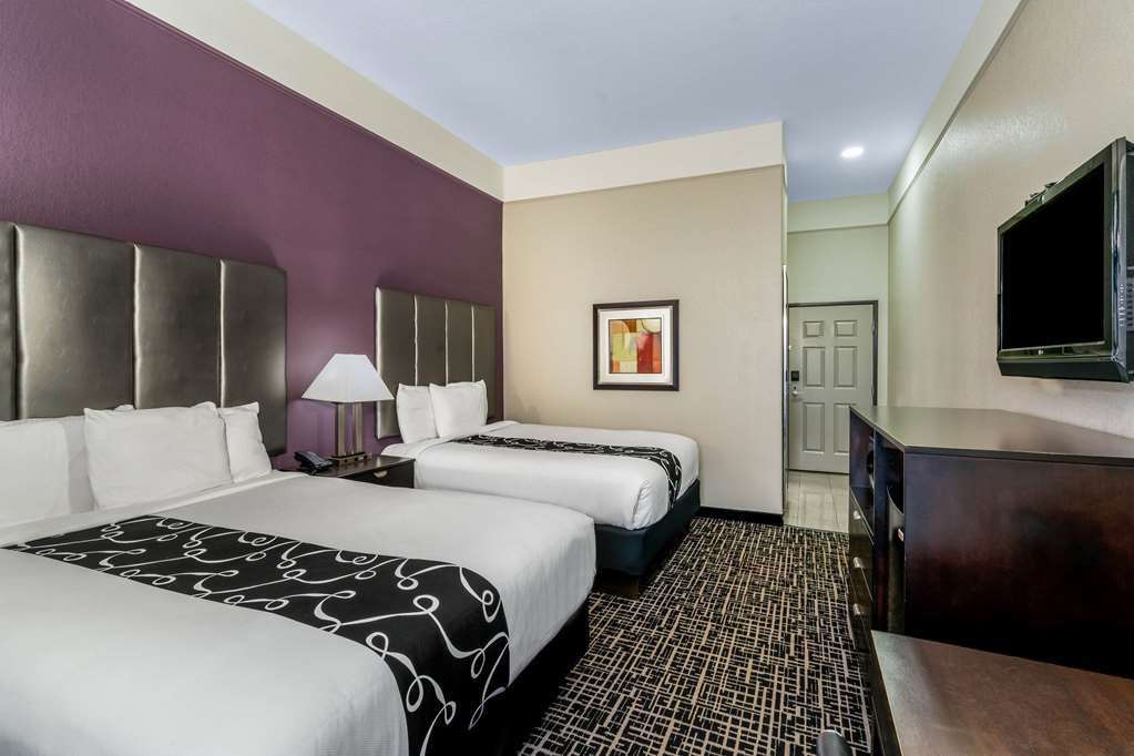 La Quinta Inn & Suites by Wyndham Canton MS - photo 19