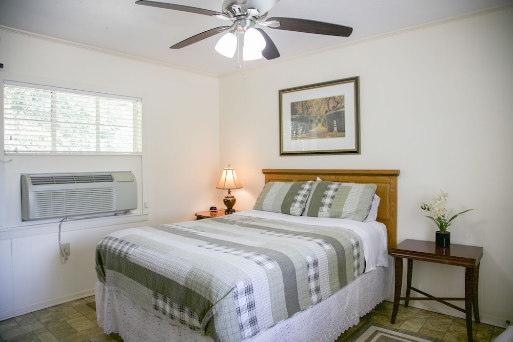 Shiner Country Inn - photo 12
