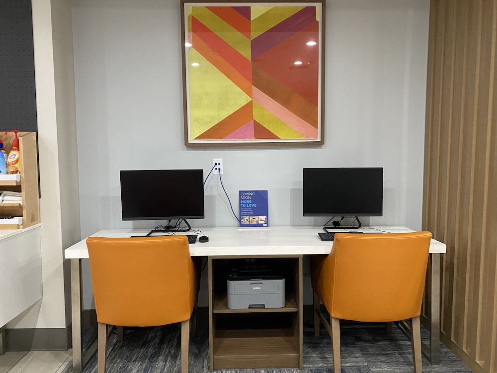 Holiday Inn Express Hotel & Suites Plymouth by IHG - photo 44