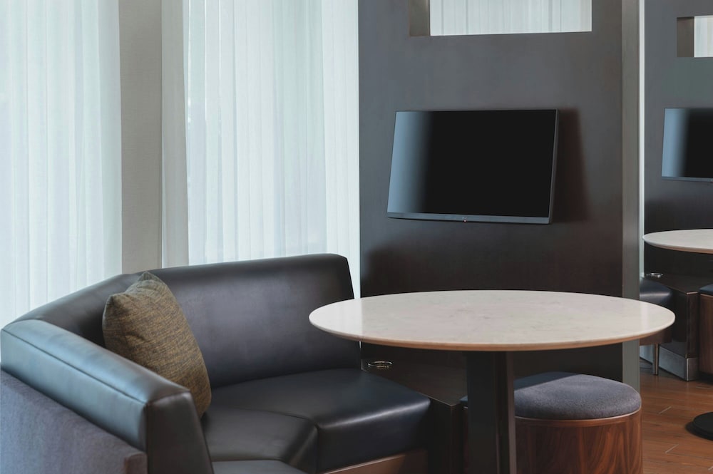 Courtyard by Marriott Providence Lincoln - photo 33