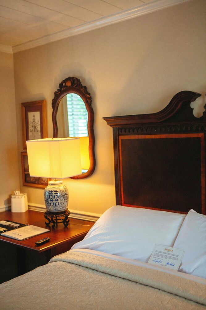 Anchuca Historic Mansion & Inn - photo 49