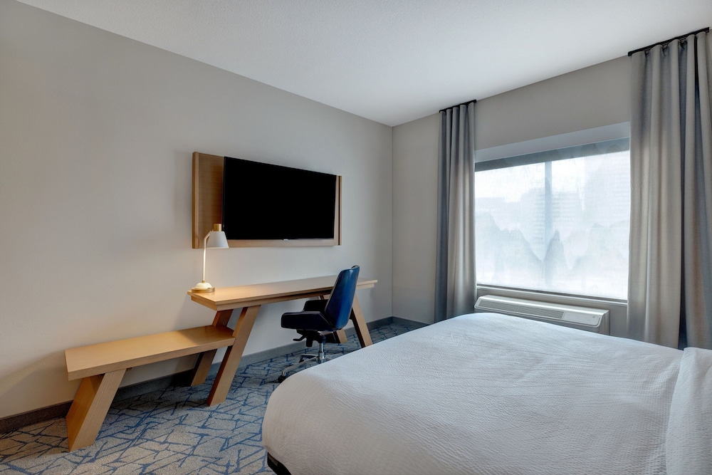 Fairfield Inn & Suites By Marriott Minneapolis Downtown - photo 12