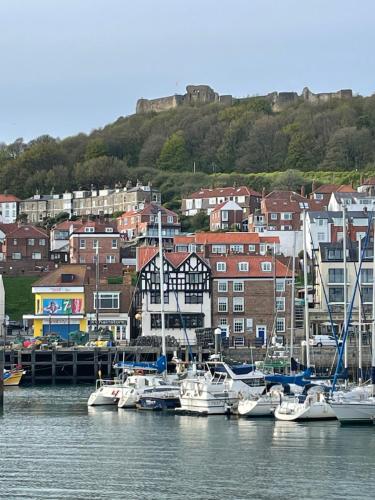 Herring Girl House Historic seafront property — 4-Star Luxury Hotel in Scarborough, United Kingdom