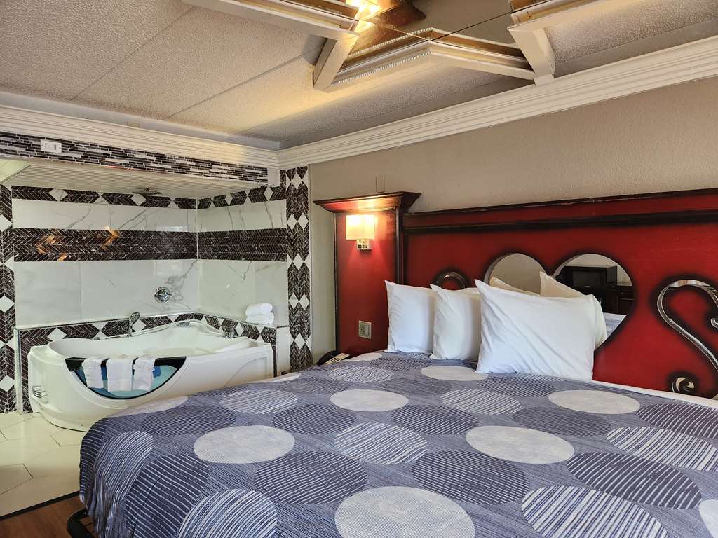 Americas Best Value Inn & Suites Little Rock at Scott Hamilton Dr - photo 34