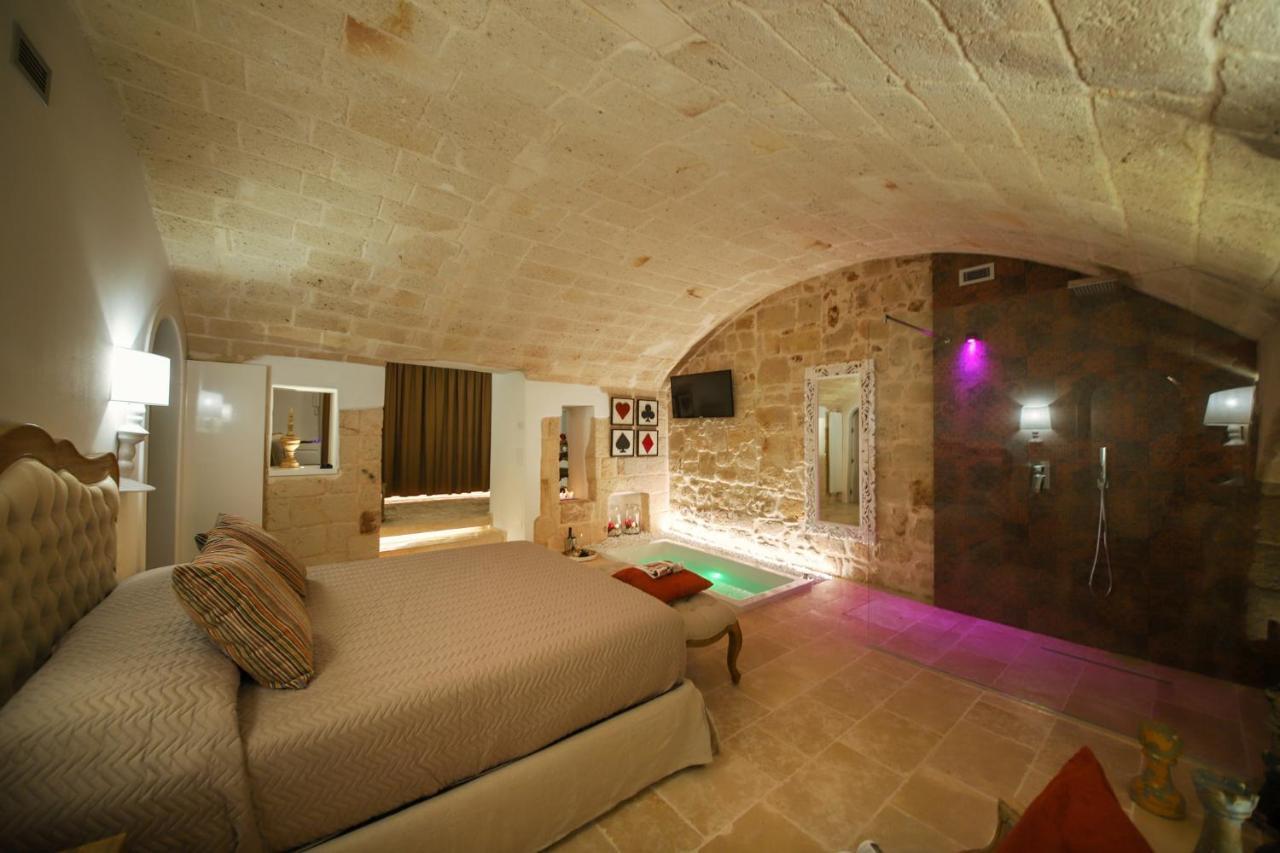 Suite 31 — 4-Star Luxury Hotel in Monopoli, Italy