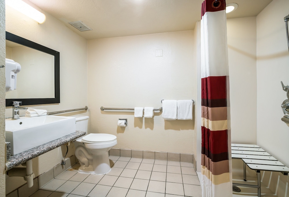 Red Roof Inn North Dallas Park Central - photo 19