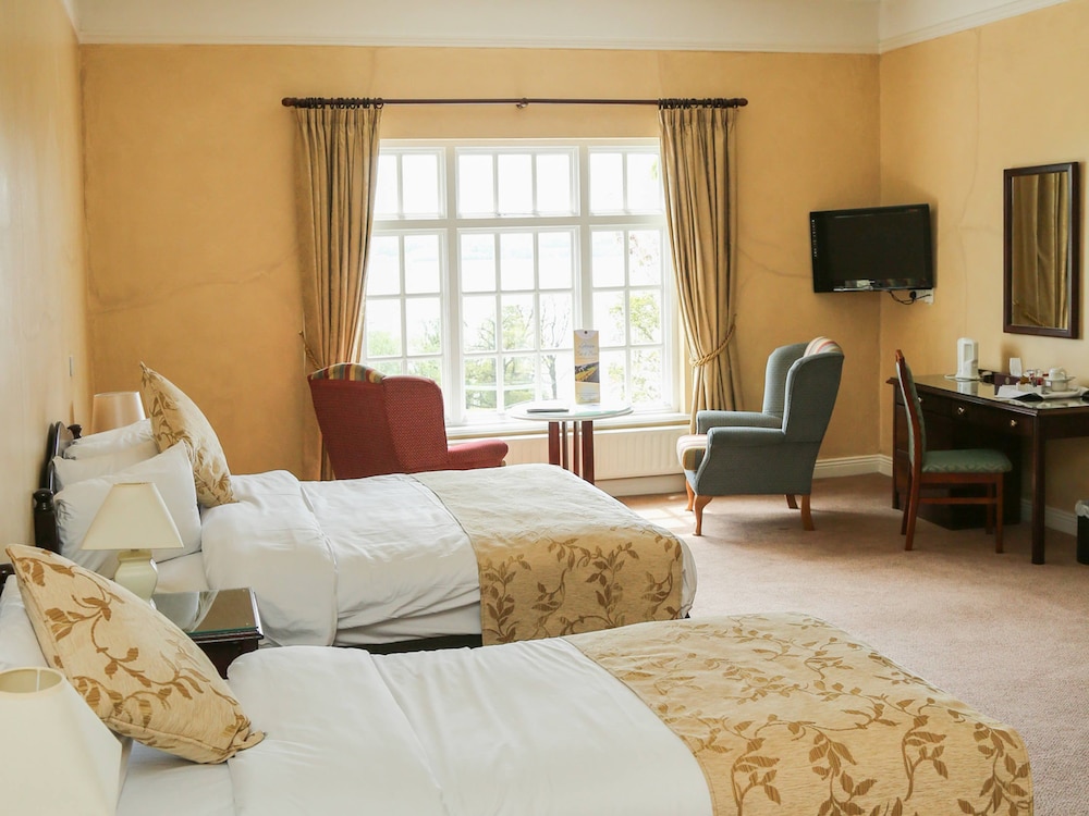Crover House Hotel & Golf Club