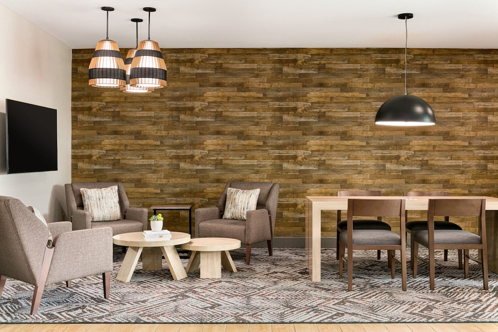 Candlewood Suites Springfield North - photo 5