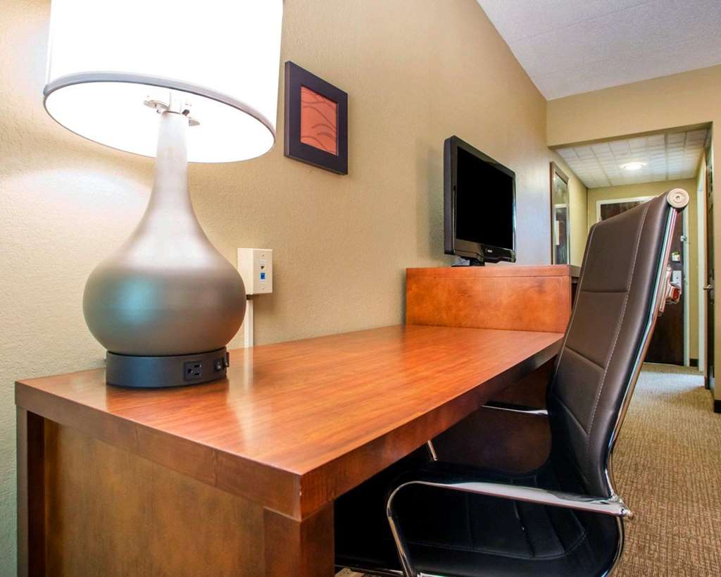 Comfort Inn Dayton Huber Heights - photo 12