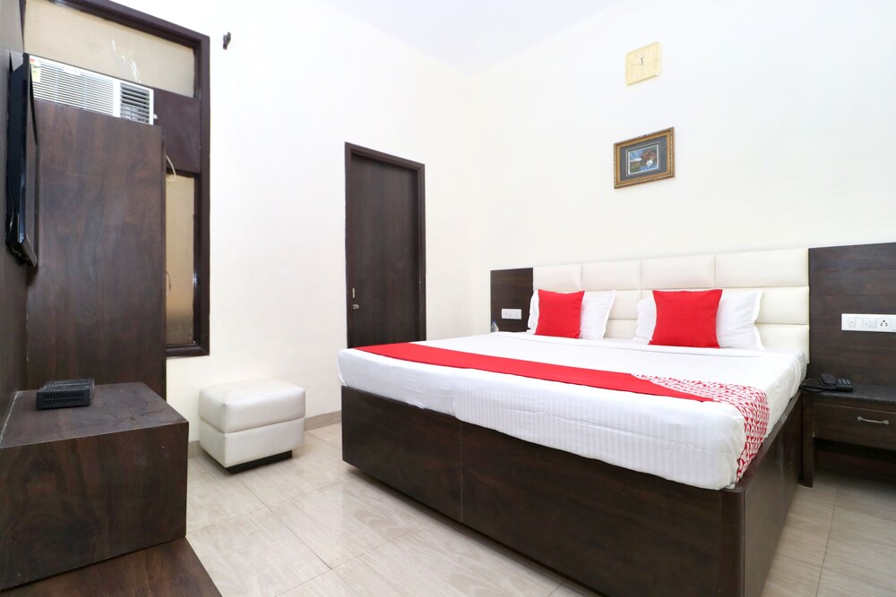 OYO 6623 Namaskar Villa