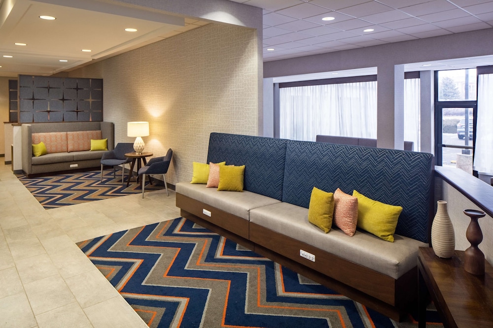 Hampton Inn & Suites Parker - photo 2