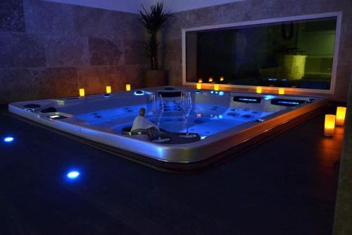 L'Instant Magique — 4-Star Luxury Hotel in Beaumont-De-Pertuis, France