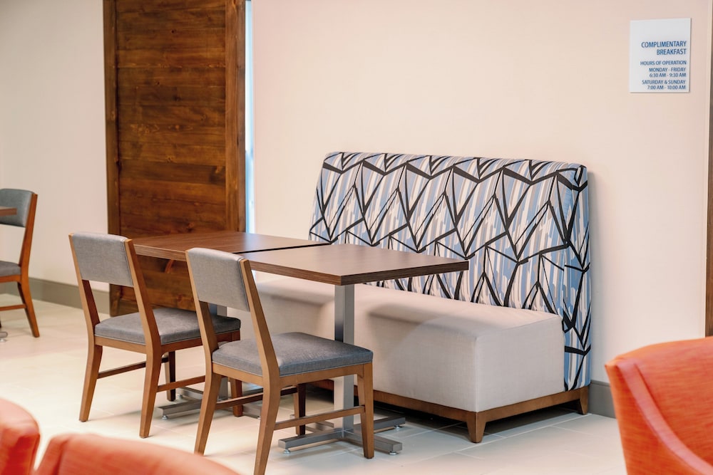 Holiday Inn Express Hotel & Suites Raleigh SW NC State by IHG - photo 87