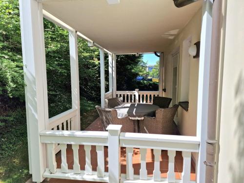 Dünenpark Binz Komfortplus Ferienwohnung mit 1 Schlafzimmer und Balkon im Obergeschoss 036 — 4-Star Luxury Hotel in Ostseebad Binz, Germany