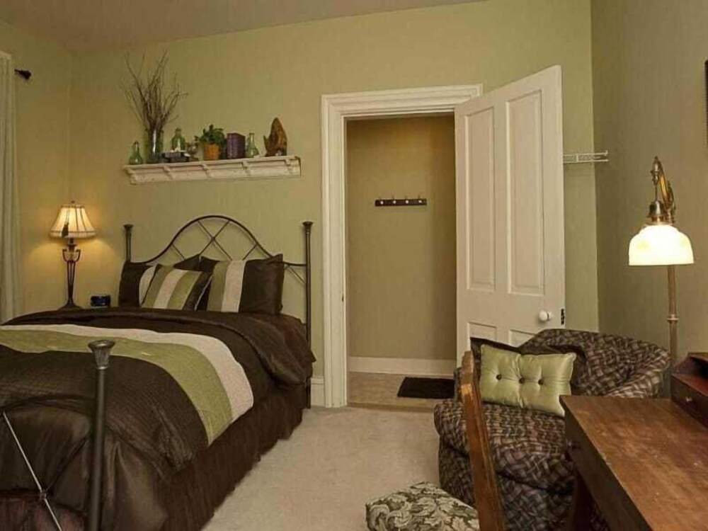 Apple Tree Lane Bed & Breakfast - photo 10
