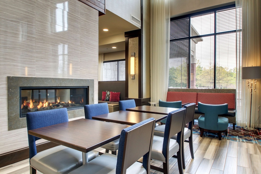 Hampton Inn & Suites Greenville Airport SC - photo 49