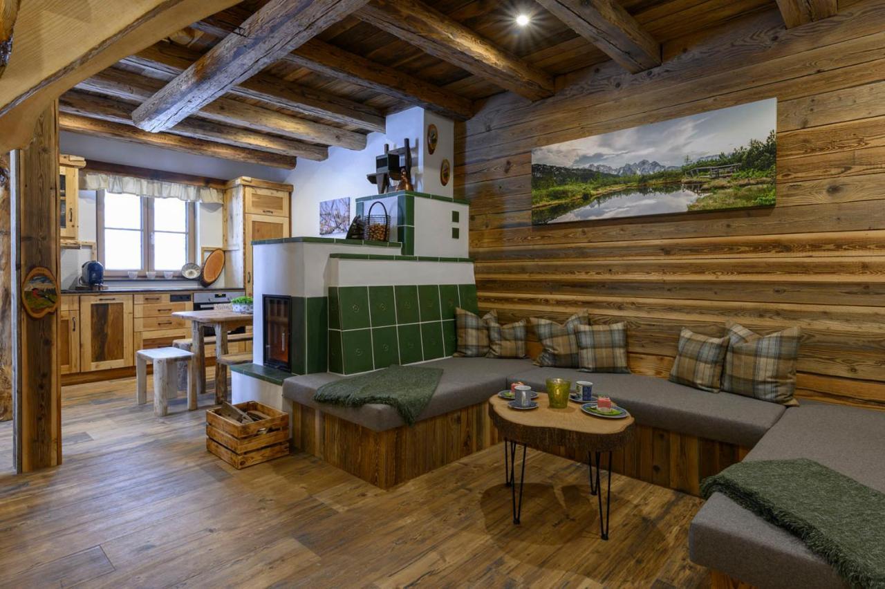 Goiserer Chalet — 4-Star Luxury Hotel in Bad Goisern, Austria