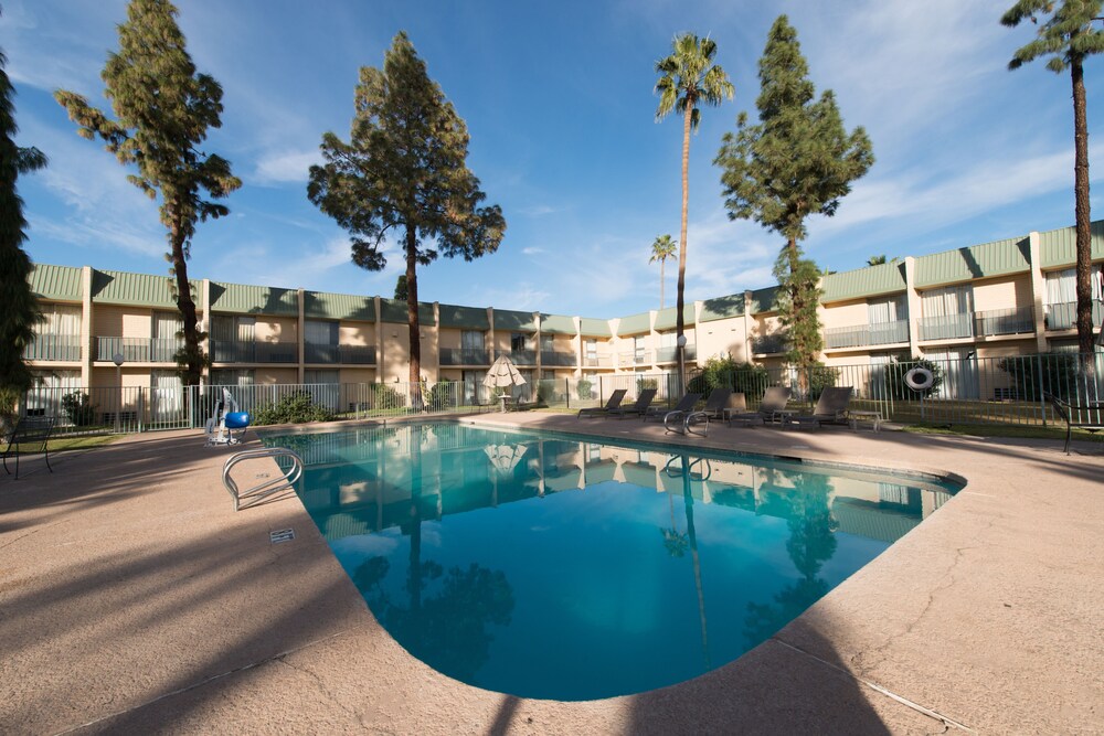 Vacation Inn Phoenix - photo 32