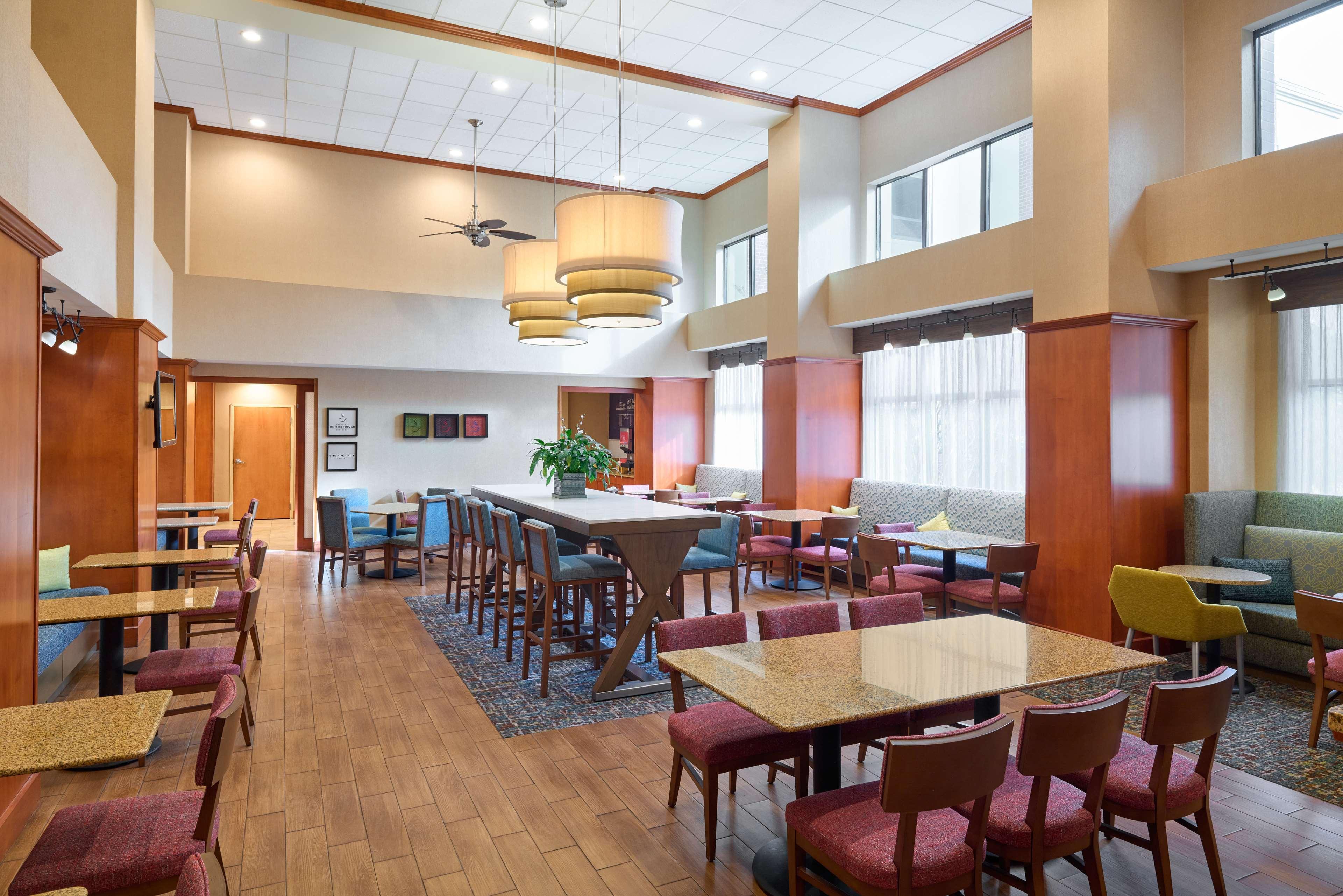 Hampton Inn & Suites Providence Smithfield - photo 27