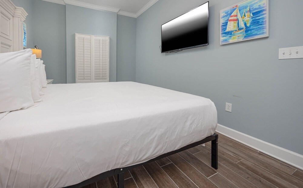Phoenix Gulf Towers 1802 2 Bedroom Condo - photo 6