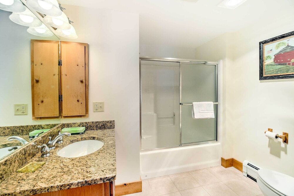 Inviting Ski inandSki out Condo at Jay Peak Resort - photo 8
