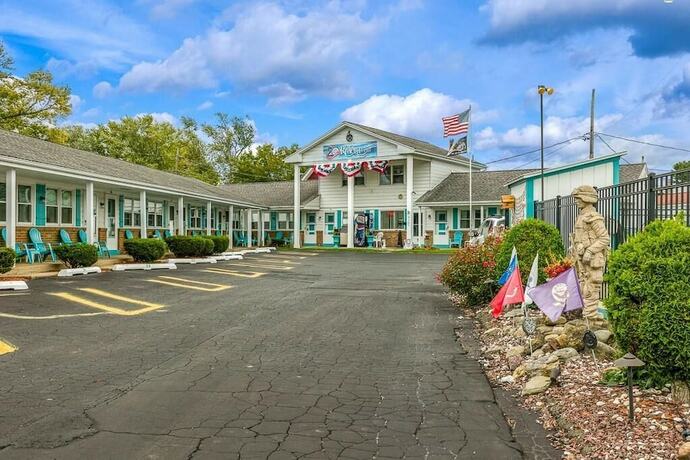 Riviera Motel Erie - featured photo