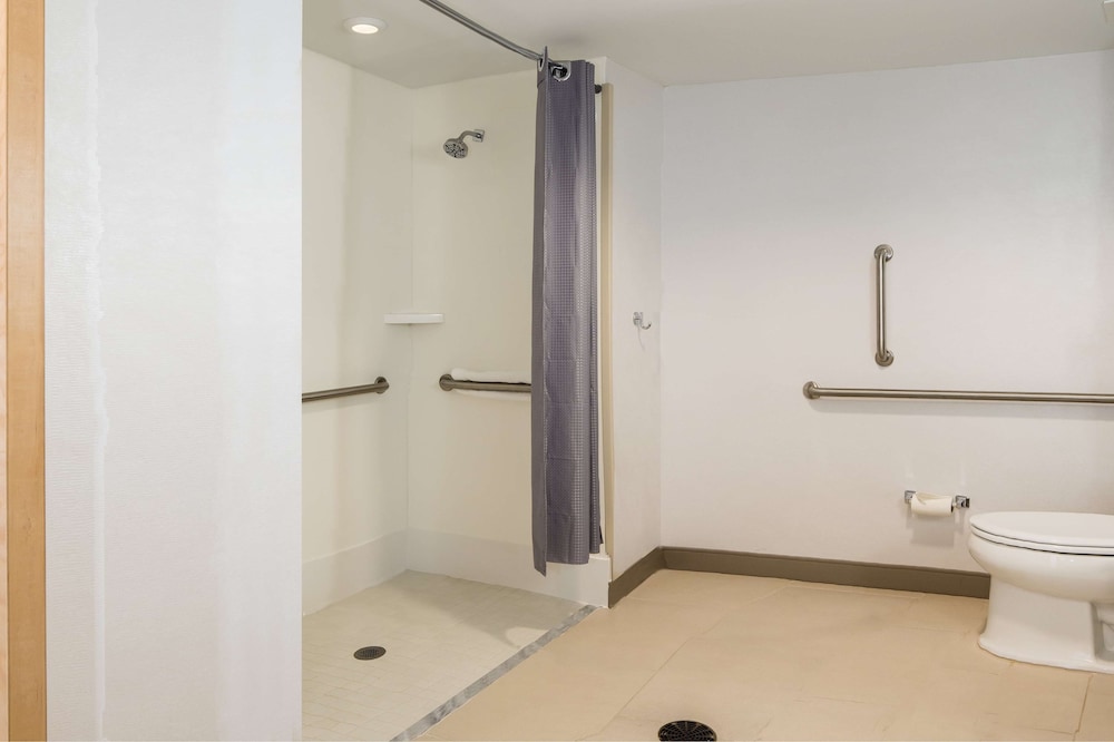 Hilton Garden Inn Pittsburgh Airport - photo 17