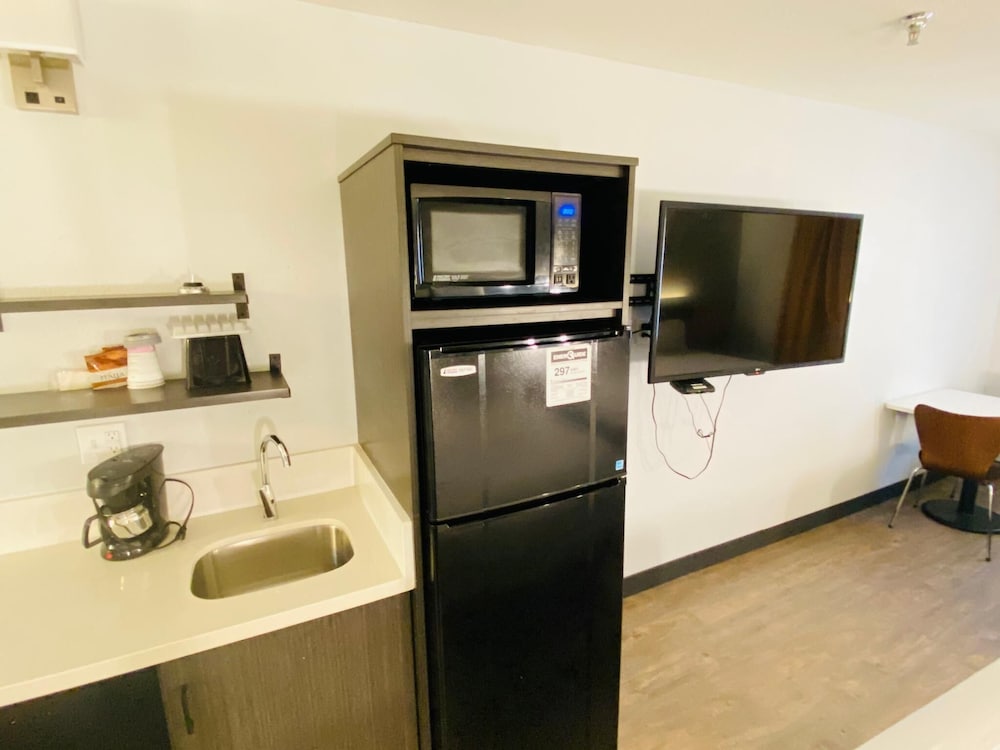 Pinetop Studio Suites - photo 10