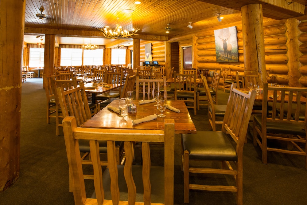 Headwater S Lodge Cabins At Flagg Ranch - photo 25