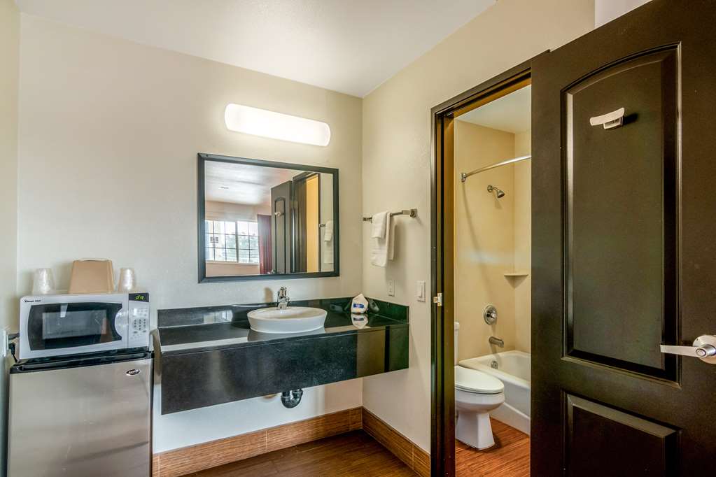 Motel 6 Bell Gardens - photo 21