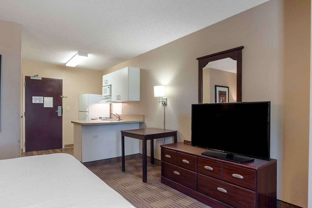 Extended Stay America Suites Orange County Lake Forest - photo 8