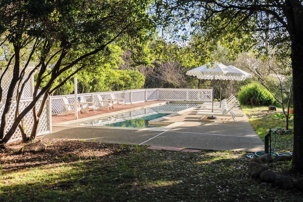 Clementine By Avantstay Bright Modern Retreat w Pool Pool Table & Large Patio - photo 25