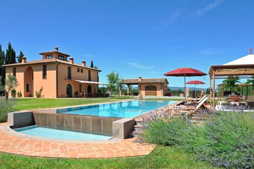 Villa Lestra — 4-Star Luxury Hotel in Peccioli, Italy