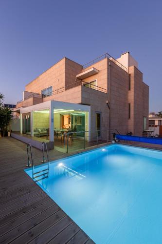 Sunset Villa — 4-Star Luxury Hotel in Vila Do Conde, Portugal