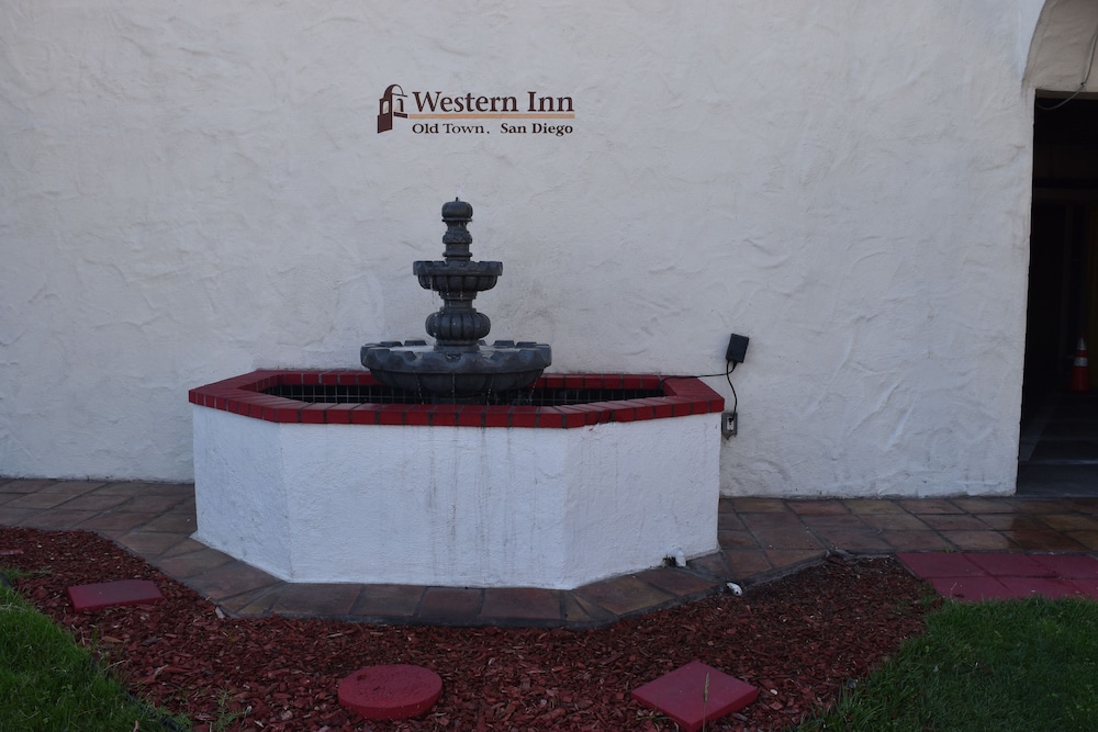 Old Town Western Inn & Suites - photo 29