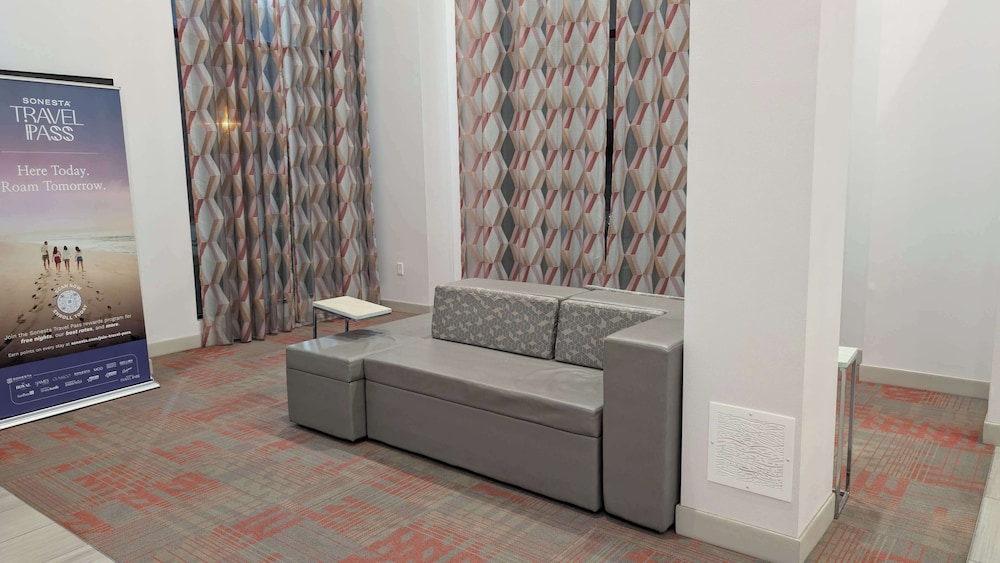 Best Western Plus Columbus North Ft. Moor - photo 7