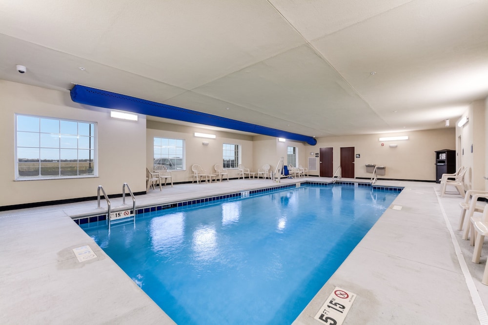 Cobblestone Hotel & Suites Cozad - photo 48