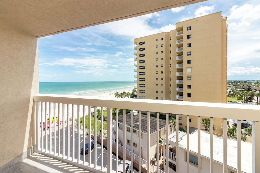Hampton Inn Daytona Shores Oceanfront - photo 22