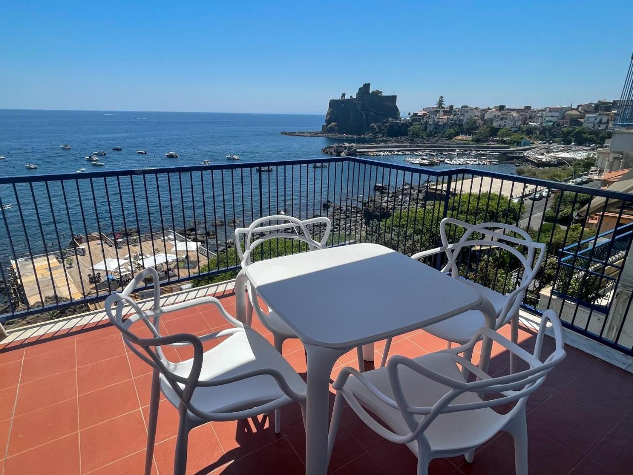 Mareincasa — 4-Star Luxury Hotel in Aci Castello, Italy