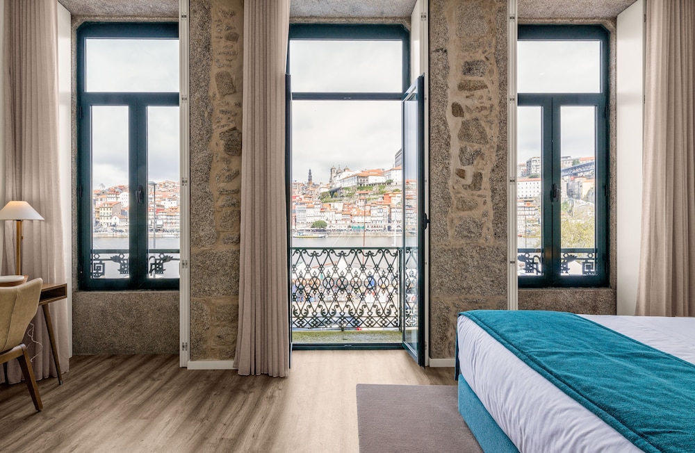 296 Heritage Apartments — 4-Star Luxury Hotel in Vila Nova De Gaia, Portugal