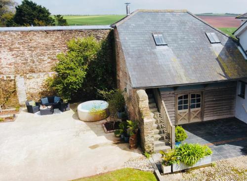 The Nest - carbon neutral hotel in Kingsbridge