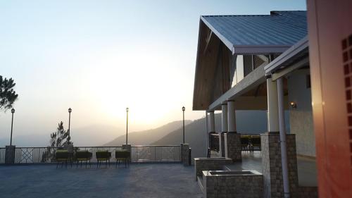 The Dunhill Manor in Lansdowne, India