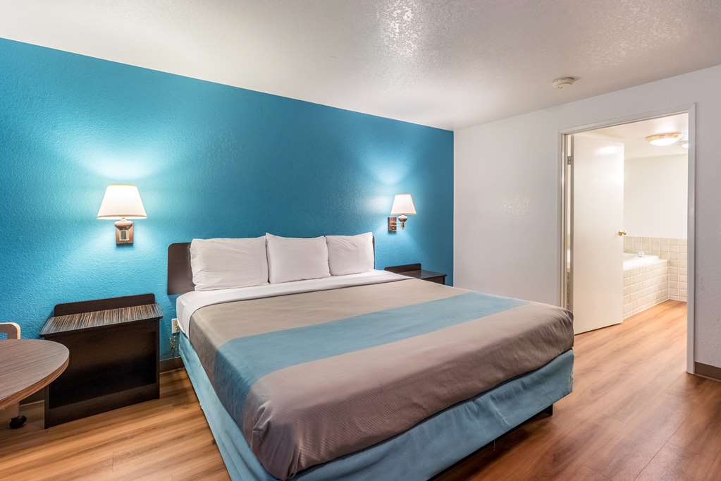 Motel 6 Astoria OR - photo 12