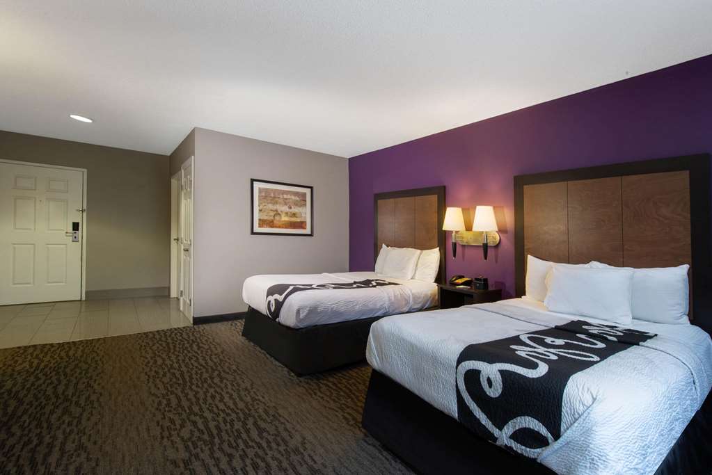 La Quinta Inn & Suites by Wyndham Erie - photo 34