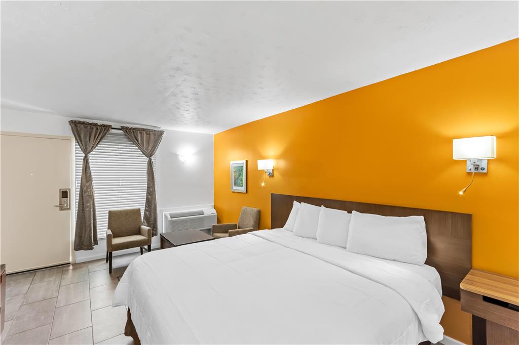 Americas Best Value Inn & Suites Williamstown - photo 19